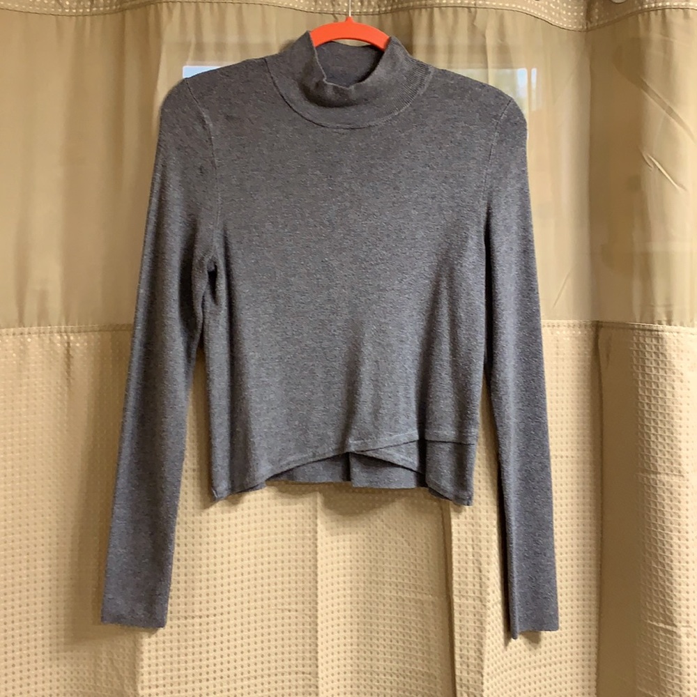 Gray cropped turtleneck sweater